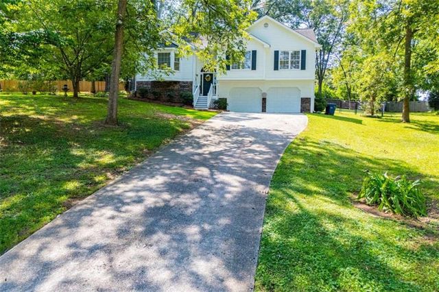 203 Comly Rich Drive, Carrollton, GA 30117