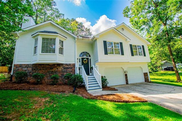 203 Comly Rich Drive, Carrollton, GA 30117