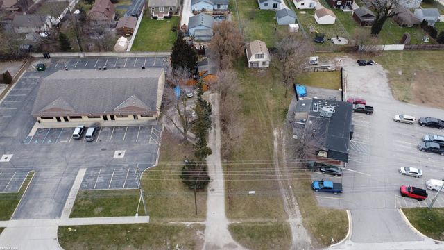 49520 Gratiot Avenue, Chesterfield, MI 48051