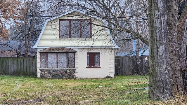 49520 Gratiot Avenue, Chesterfield, MI 48051