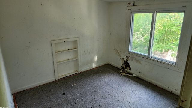 49520 Gratiot Avenue, Chesterfield, MI 48051