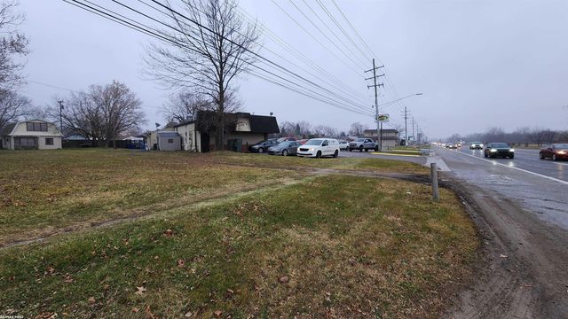 49520 Gratiot Avenue, Chesterfield, MI 48051