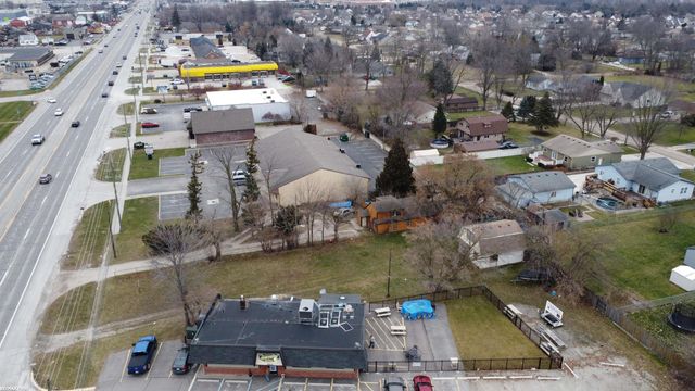 49520 Gratiot Avenue, Chesterfield, MI 48051