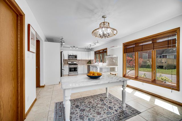 406 Wilderness Drive, Schererville, IN 46375