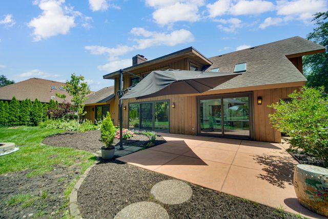 406 Wilderness Drive, Schererville, IN 46375