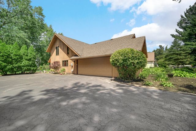 406 Wilderness Drive, Schererville, IN 46375