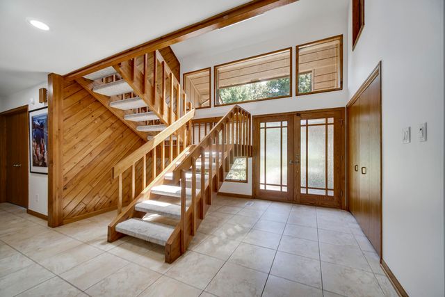 406 Wilderness Drive, Schererville, IN 46375