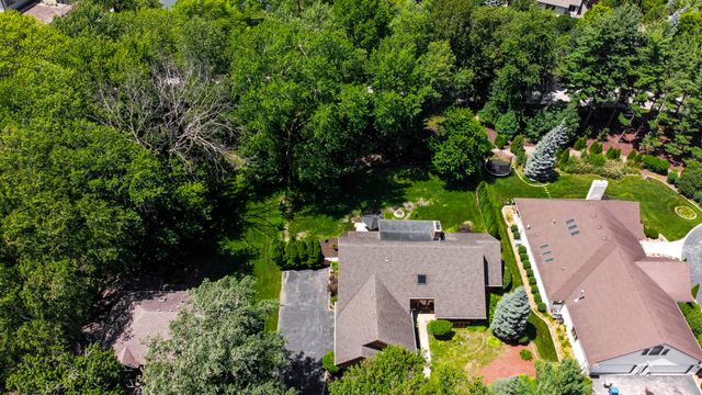 406 Wilderness Drive, Schererville, IN 46375