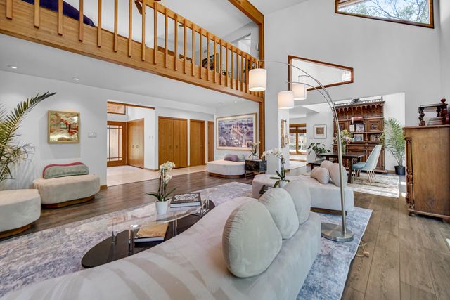 406 Wilderness Drive, Schererville, IN 46375
