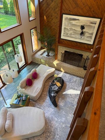 406 Wilderness Drive, Schererville, IN 46375