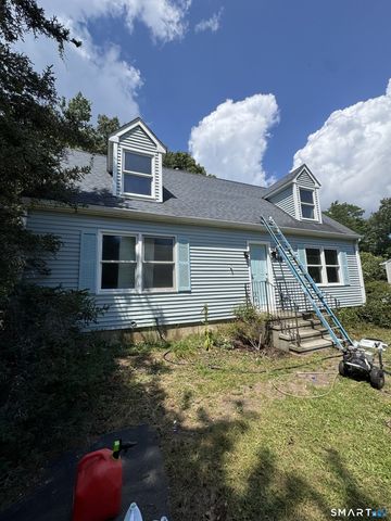 106 Deerfield Ridge Drive, Groton, CT 06355
