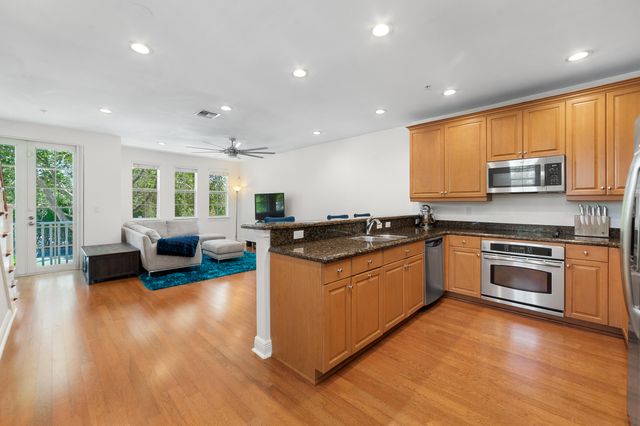 1002 E Heritage Club Circle, Delray Beach, FL 33483