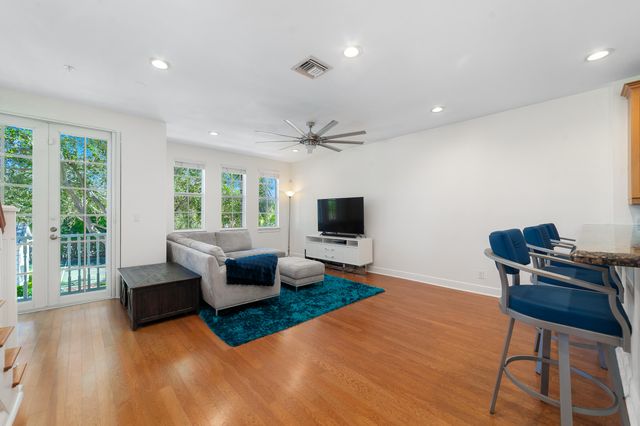 1002 E Heritage Club Circle, Delray Beach, FL 33483