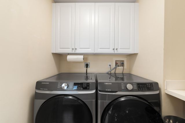 1002 E Heritage Club Circle, Delray Beach, FL 33483