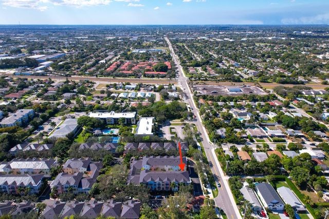 1002 E Heritage Club Circle, Delray Beach, FL 33483