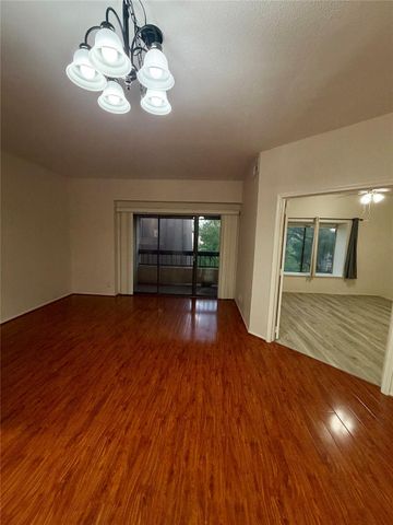 2213 S Braeswood Boulevard 13A, Houston, TX 77030