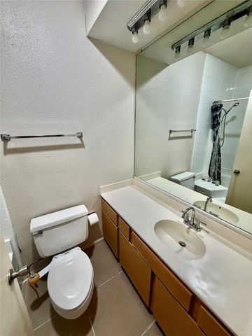 2213 S Braeswood Boulevard 13A, Houston, TX 77030