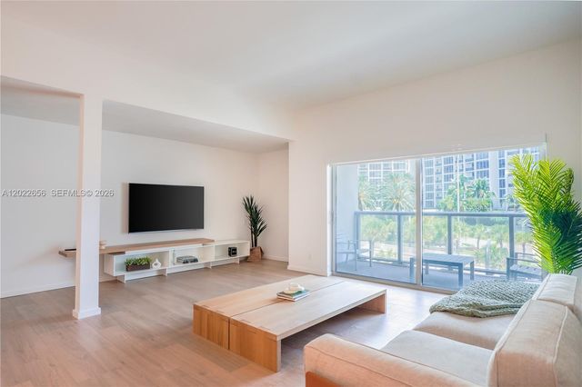 10250 Collins Avenue 412, Bal Harbour, FL 33154