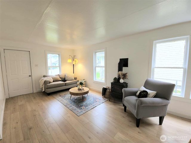 412 Karr Avenue, Hoquiam, WA 98550