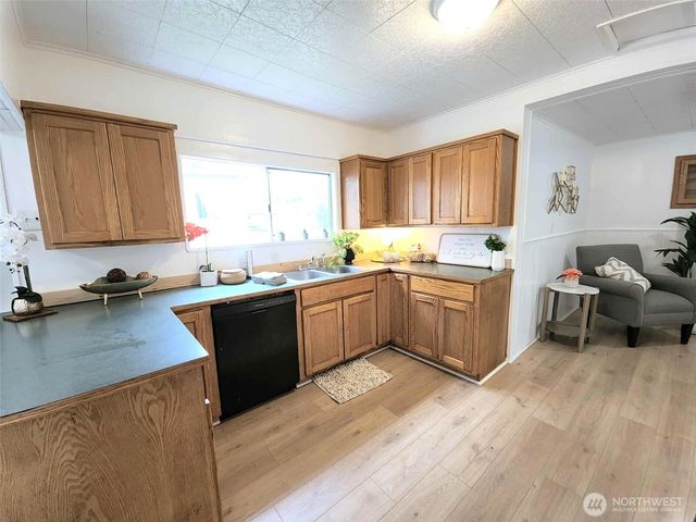 412 Karr Avenue, Hoquiam, WA 98550