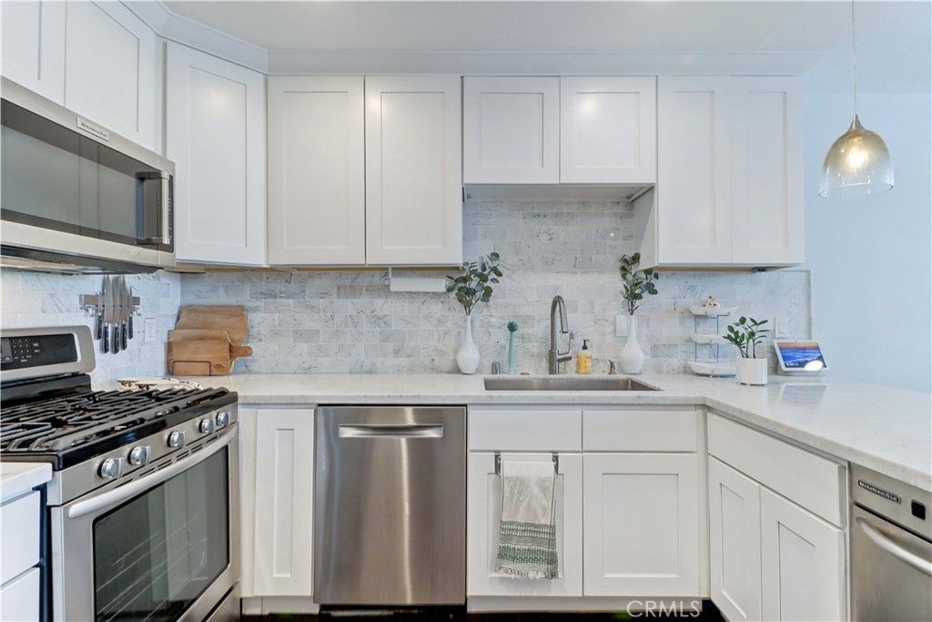 1048 Cabrillo Park Drive A, Santa Ana, CA 92701 — photo 5