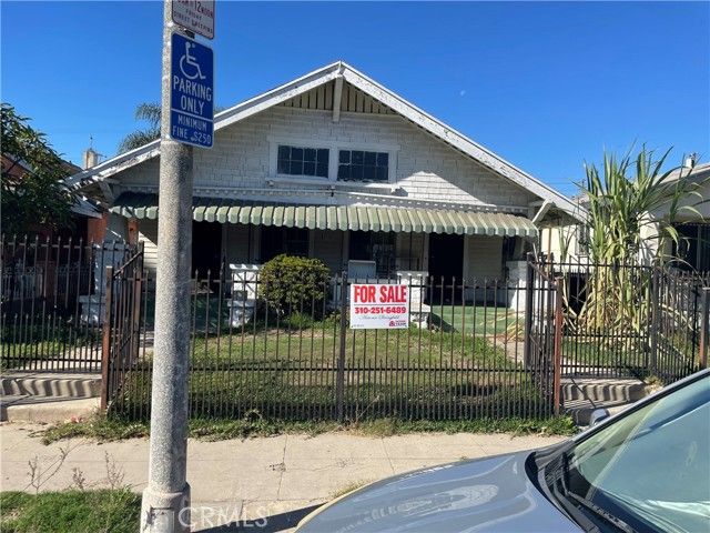 5125 Woodlawn, Los Angeles, CA 90011
