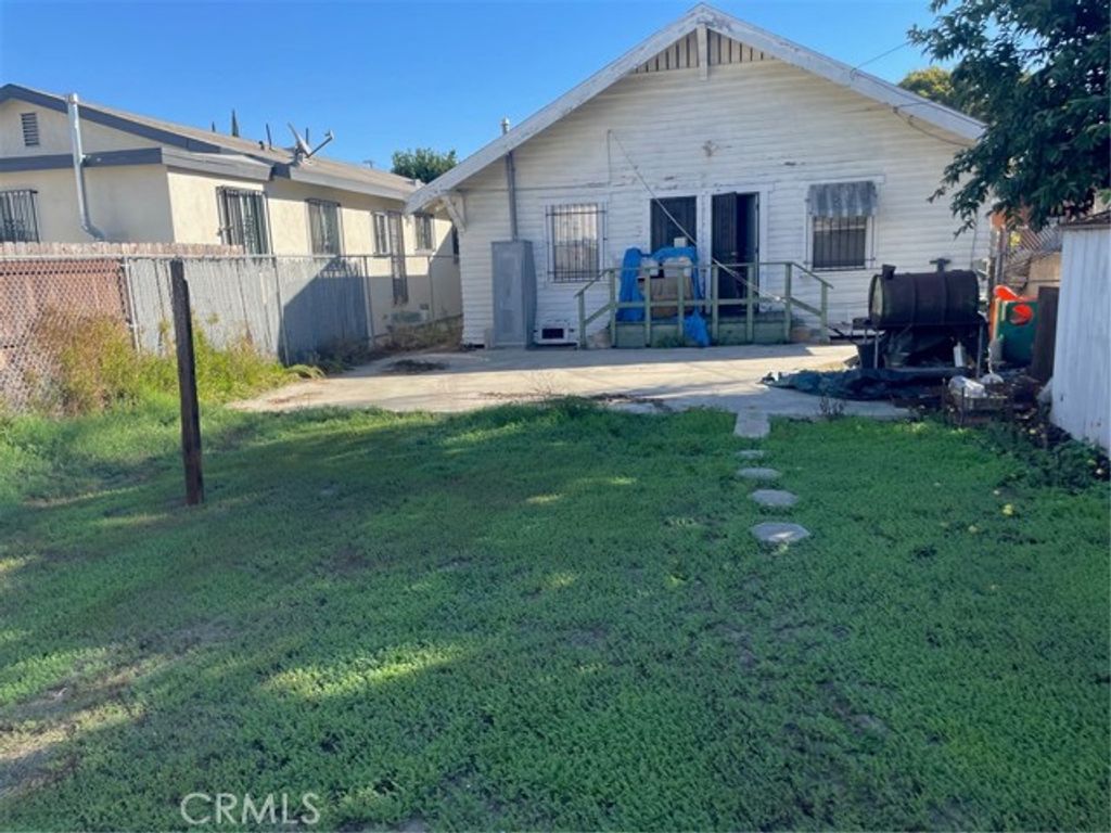 5125 Woodlawn, Los Angeles, CA 90011