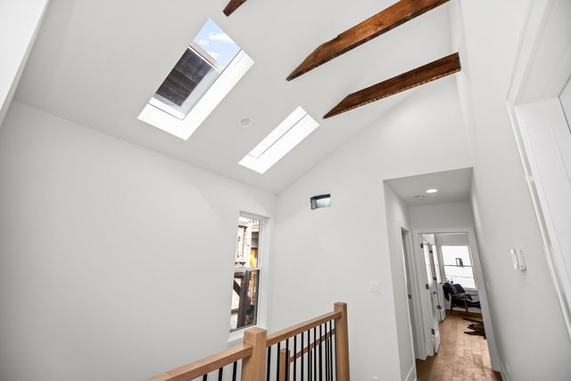 3430 W Lyndale Street, Chicago, IL 60647