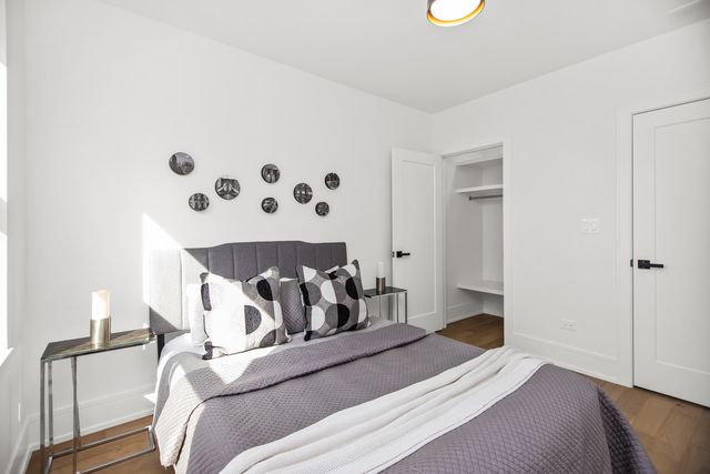 3430 W Lyndale Street, Chicago, IL 60647