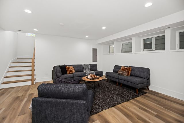 3430 W Lyndale Street, Chicago, IL 60647