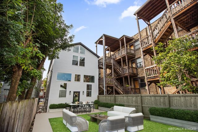 3430 W Lyndale Street, Chicago, IL 60647