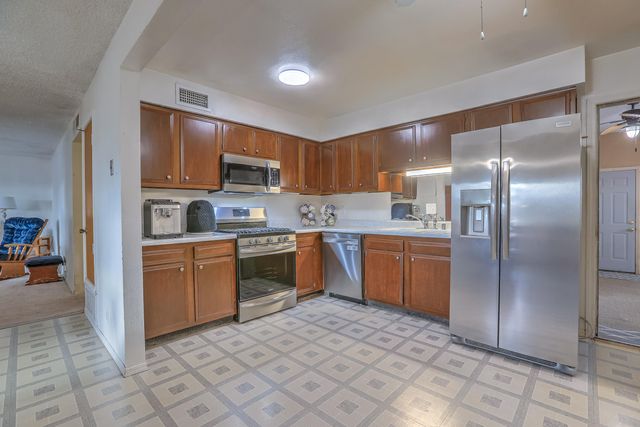 4506 W GLEN Drive SW, Albuquerque, NM 87105