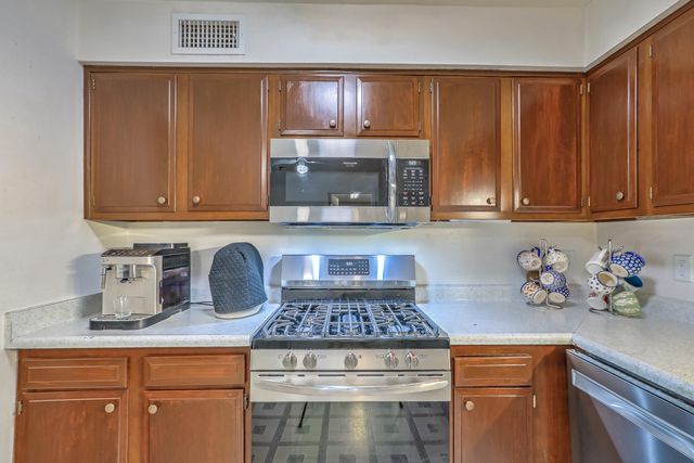 4506 W GLEN Drive SW, Albuquerque, NM 87105