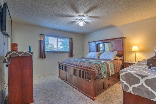 4506 W GLEN Drive SW, Albuquerque, NM 87105