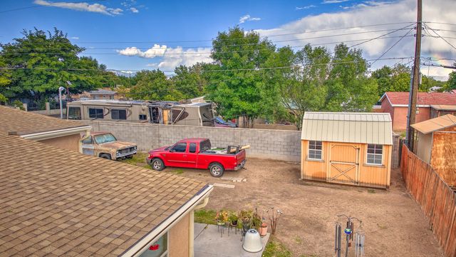 4506 W GLEN Drive SW, Albuquerque, NM 87105