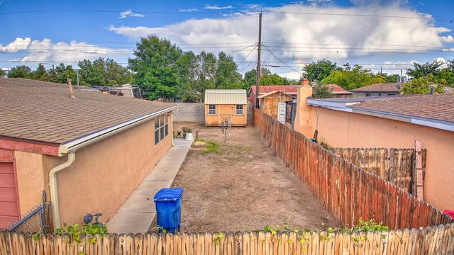 4506 W GLEN Drive SW, Albuquerque, NM 87105