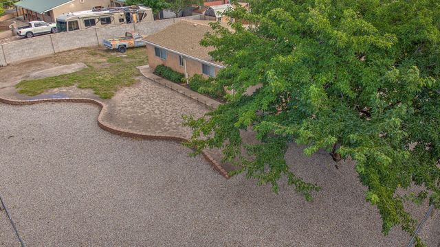 4506 W GLEN Drive SW, Albuquerque, NM 87105