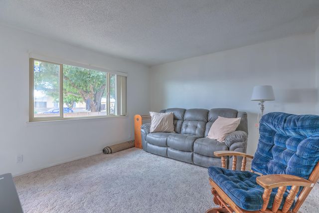 4506 W GLEN Drive SW, Albuquerque, NM 87105