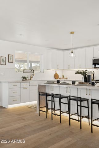 2528 N 48TH Place N, Phoenix, AZ 85008