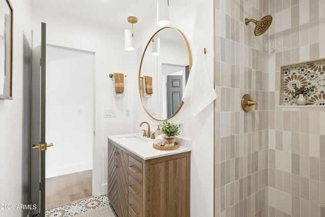 2528 N 48TH Place N, Phoenix, AZ 85008