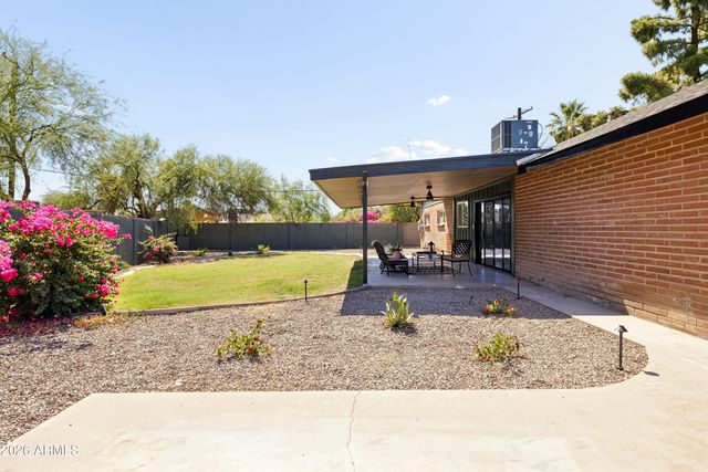 2528 N 48TH Place N, Phoenix, AZ 85008
