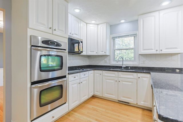 17311 Turnbury Court, Granger, IN 46530