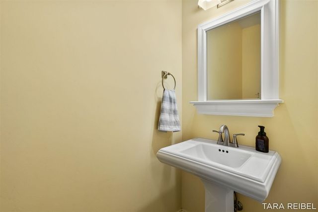 4320 Trail East Drive, Ada, MI 49301