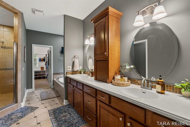 4320 Trail East Drive, Ada, MI 49301