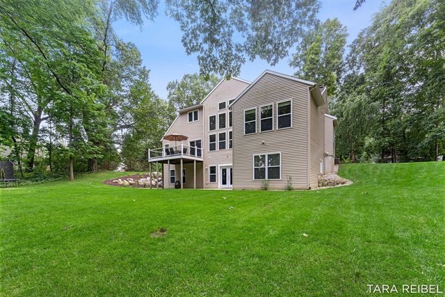 4320 Trail East Drive, Ada, MI 49301