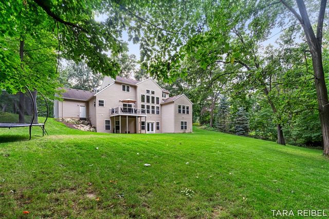 4320 Trail East Drive, Ada, MI 49301