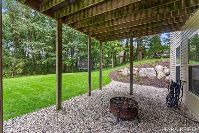 4320 Trail East Drive, Ada, MI 49301