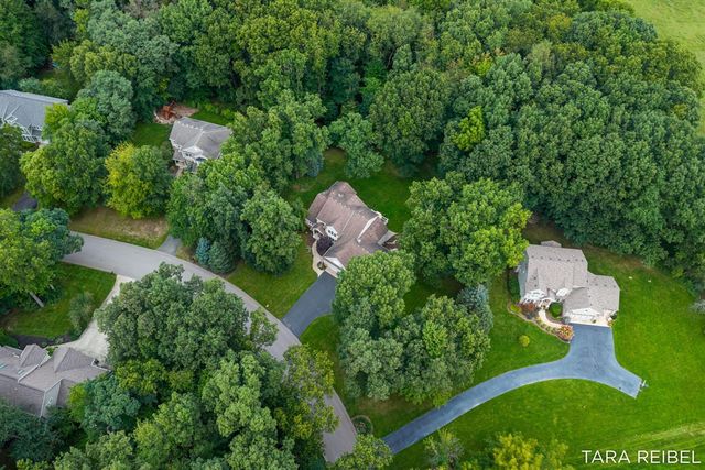 4320 Trail East Drive, Ada, MI 49301