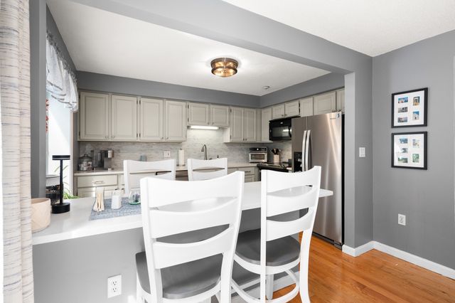 803 Foxwood Circle 803, Peabody, MA 01960