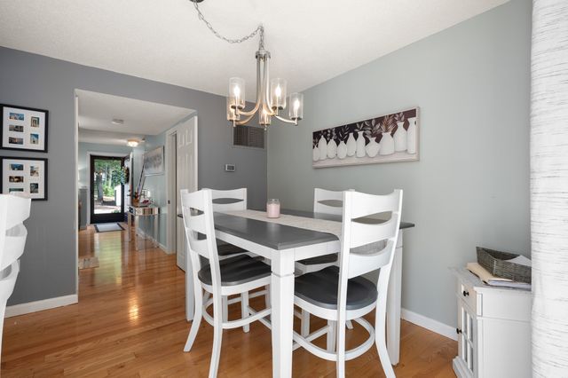 803 Foxwood Circle 803, Peabody, MA 01960